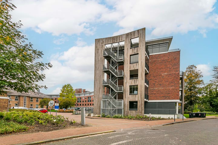 Photo 10 of Hendrika van Tussenbroeklaan 50