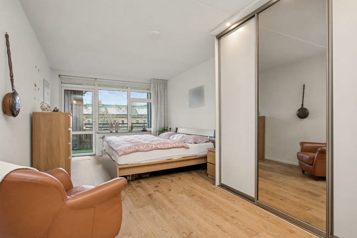 Photo 27 of Hendrika van Tussenbroeklaan 50