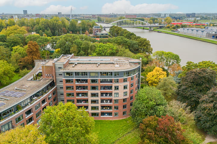 Photo 42 of Hendrika van Tussenbroeklaan 50