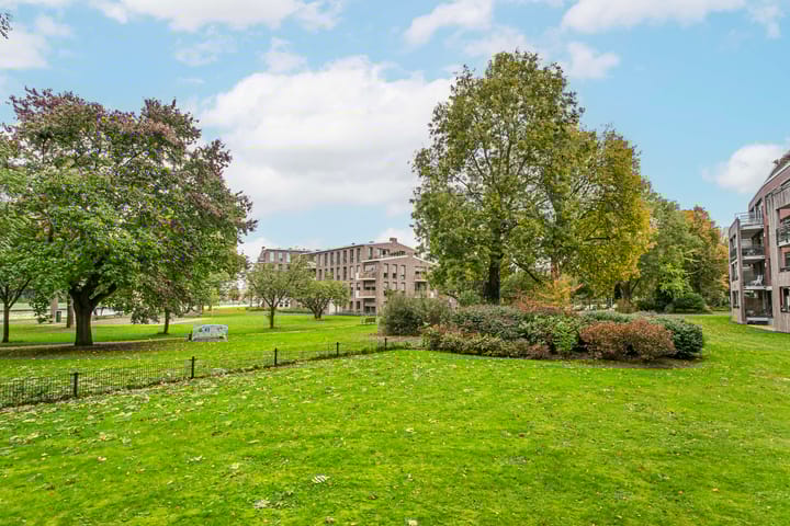 Photo 56 of Hendrika van Tussenbroeklaan 50