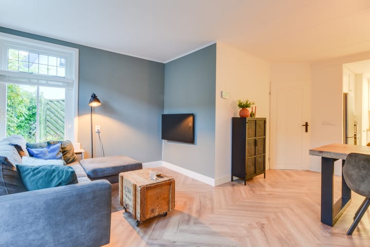 Photo 10 of Brugstraat 1