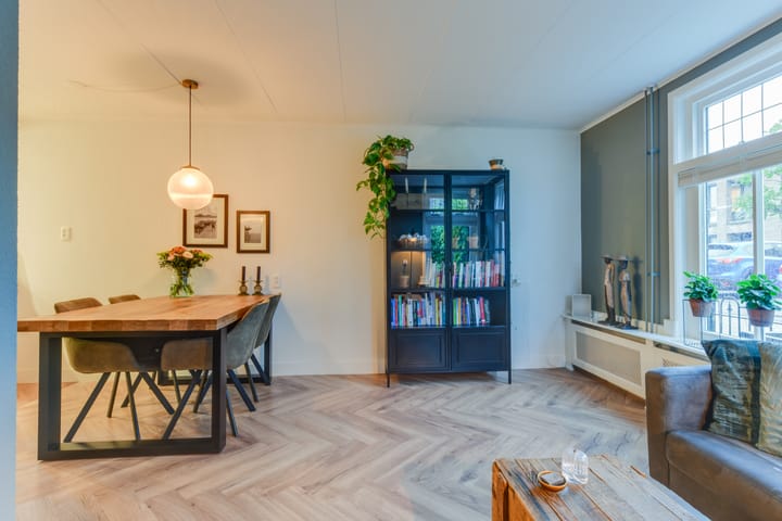 Photo 11 of Brugstraat 1