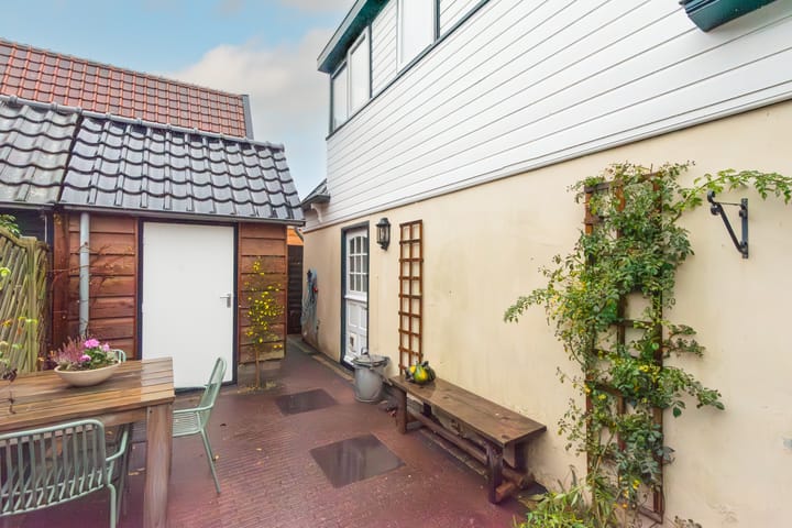 Photo 27 of Brugstraat 1