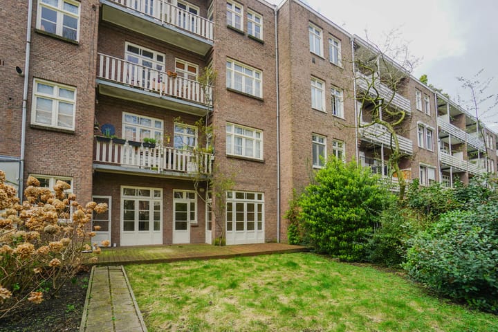 Photo 16 of Albrecht Dürerstraat 33-H