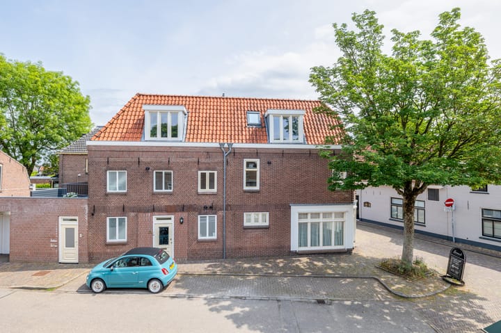 Photo 2 of Biezenwal 2-A