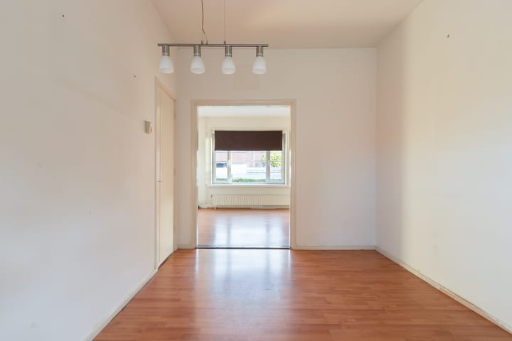 Photo 3 of Prins Bernhardstraat 33