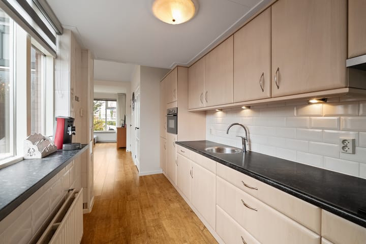 Photo 9 of Boerhaavestraat 61