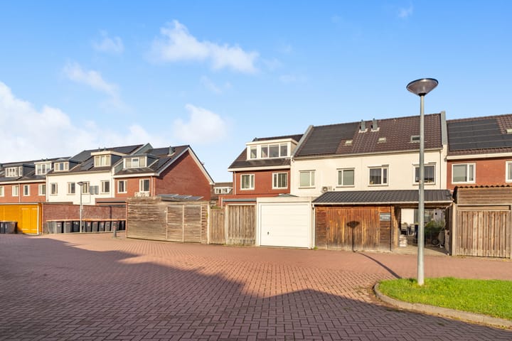 Foto 41 van Burgemeester van Roosmalenstraat 24