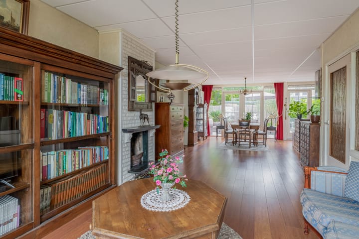 Foto 14 van H Roland Holststraat 11