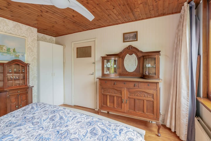 Foto 29 van H Roland Holststraat 11