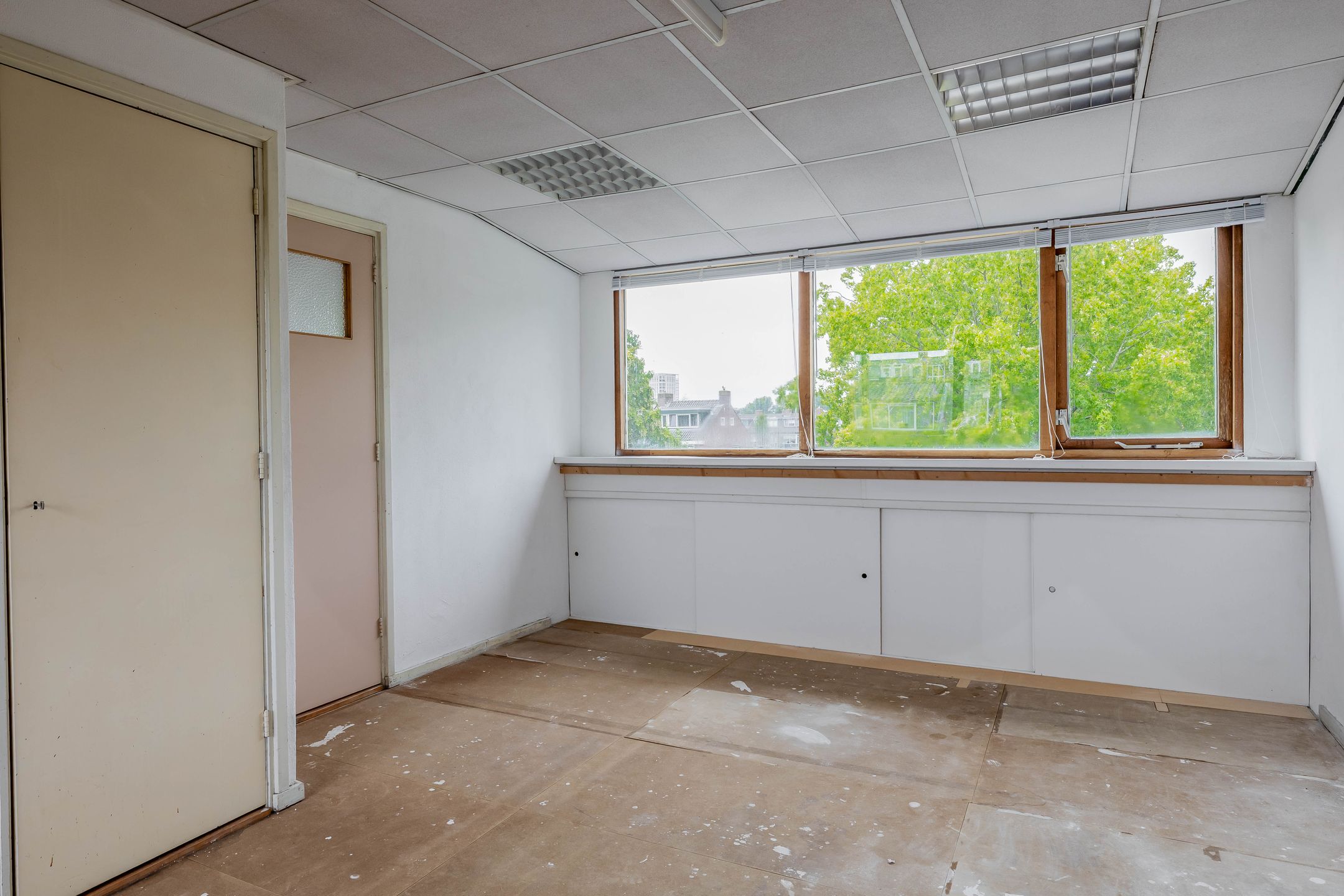 Foto 36 van H Roland Holststraat 11