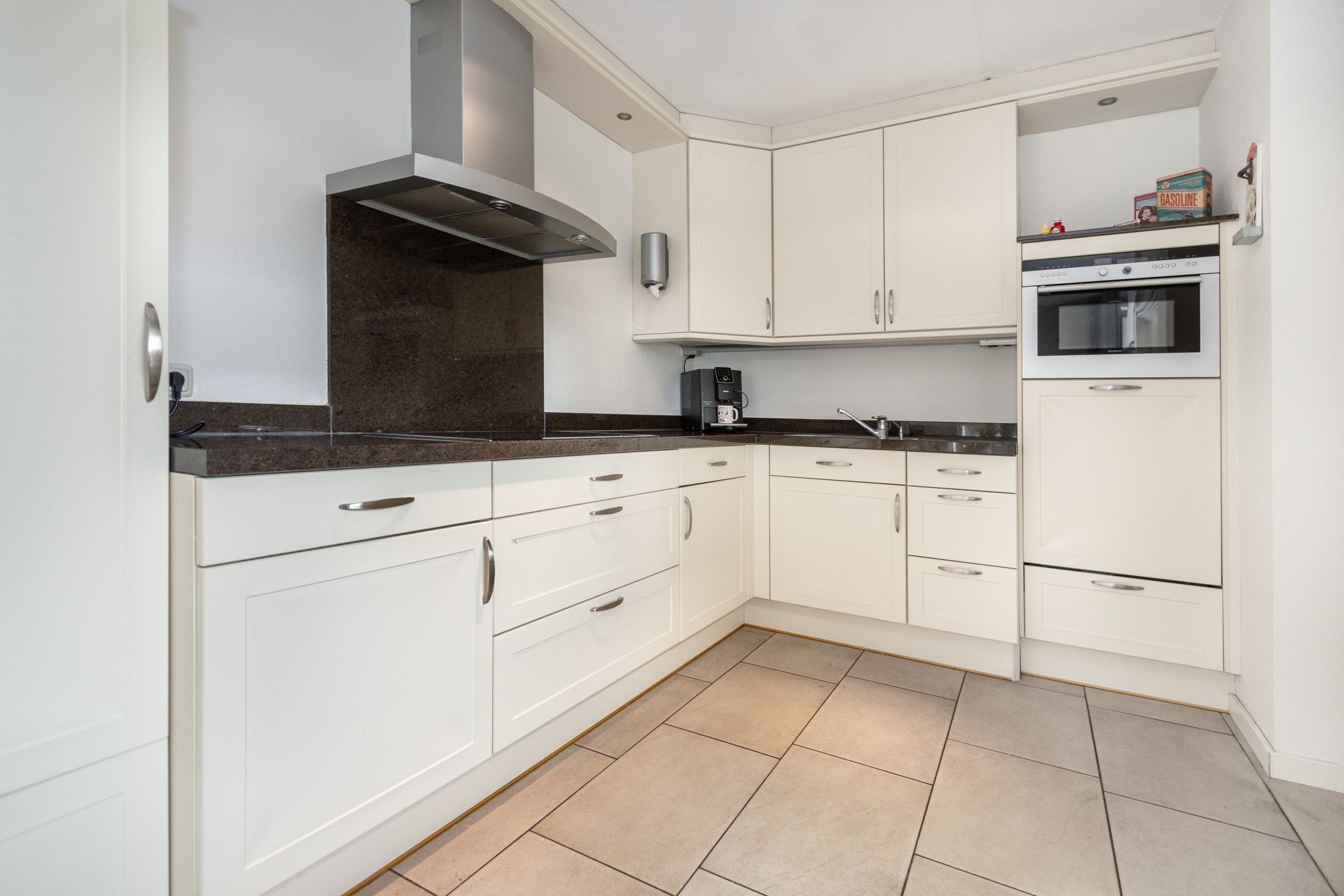 Foto 18 van Leumehofstraat 12