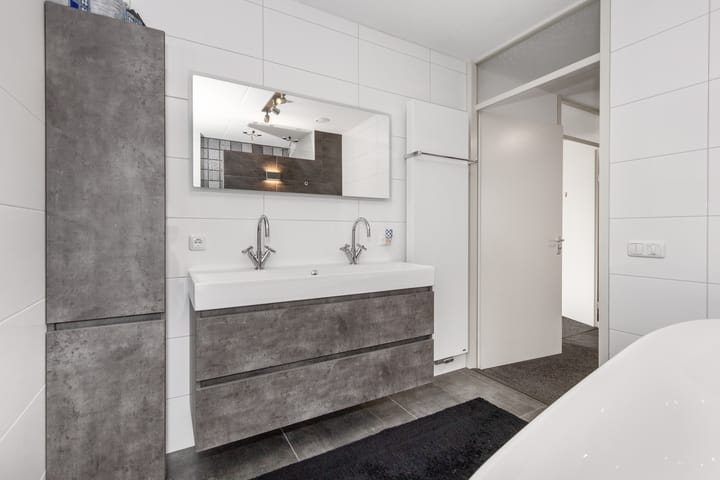 Foto 27 van Leumehofstraat 12