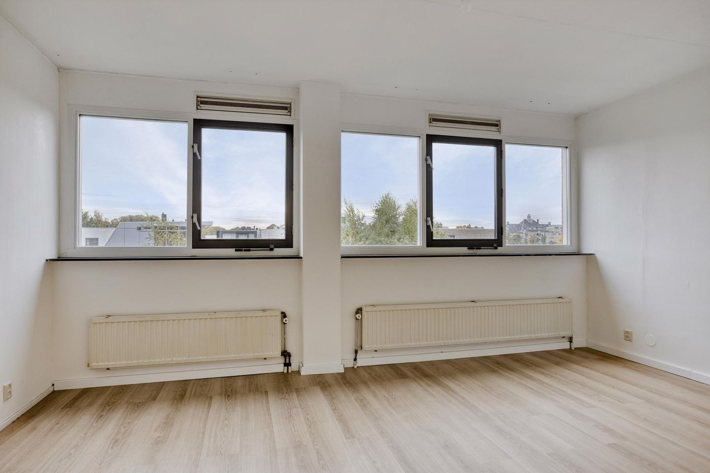 Photo 14 of Wildeveenstraat 44