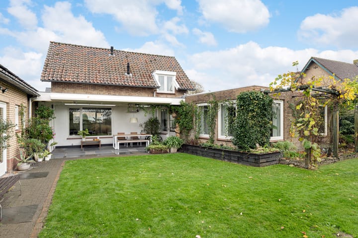 Photo 4 of Pastoor Smitsstraat 51-C