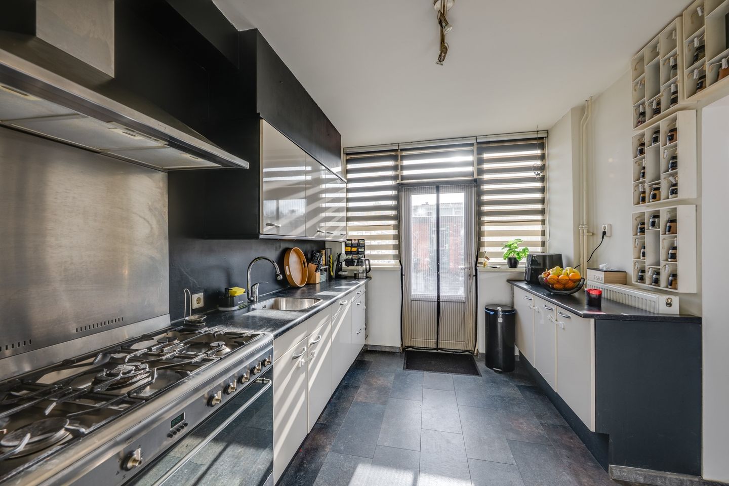 Foto 19 van Predikherenlaan 56