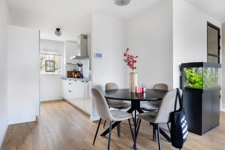 Photo 2 of Boris Pasternak-erf 305