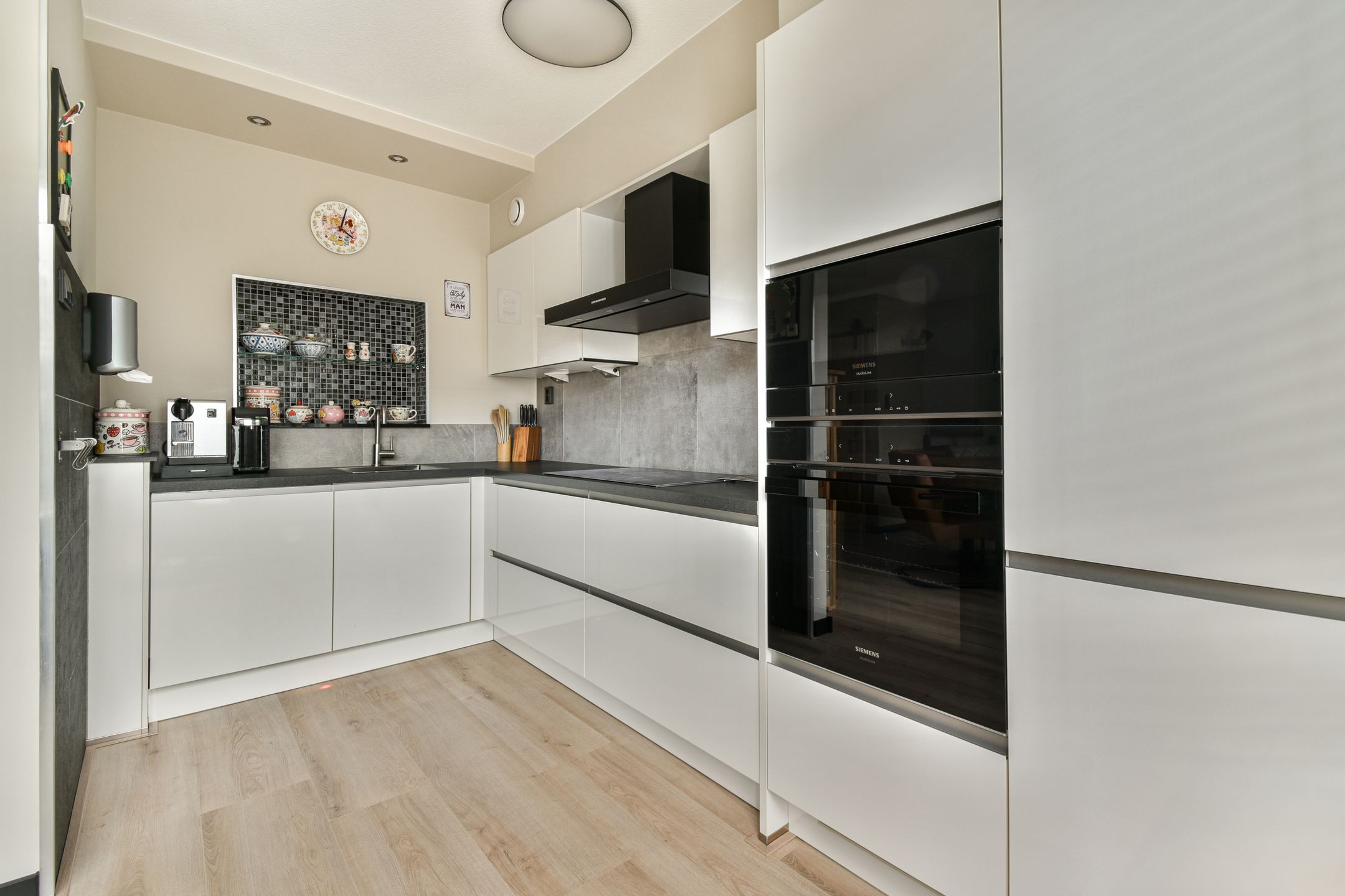 Foto 3 van Colijnweg 8