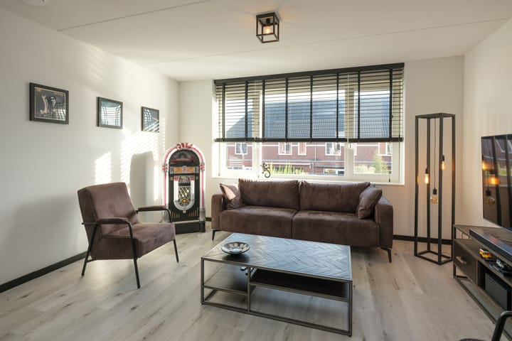 Photo 13 of Hoogeboomstraat 23