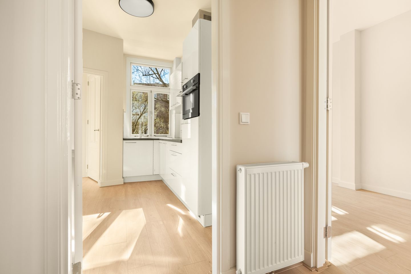 Bekijk foto 4 van Maarten Harpertszoon Trompstraat 3-H