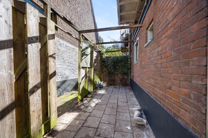 Photo 18 of Bakenbergseweg 8