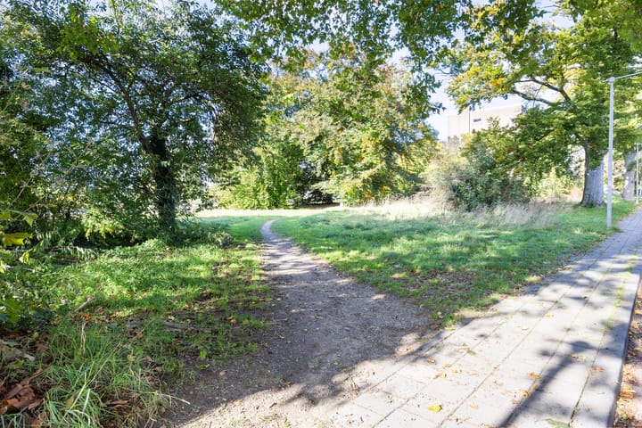 Photo 26 of Bakenbergseweg 8