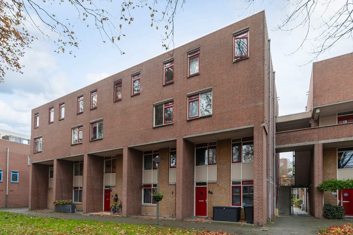 Photo 35 of Robert Schumanring 250