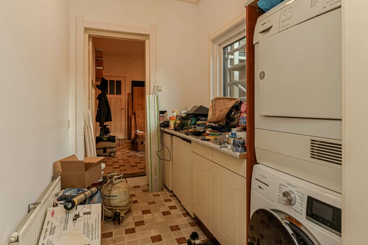 Photo 17 of Nassaustraat 3