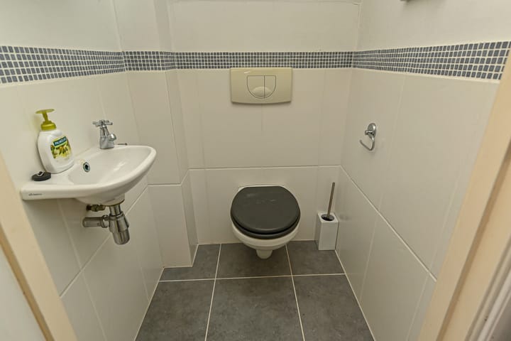 Photo 22 of Nassaustraat 3