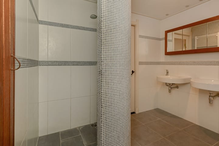 Photo 33 of Nassaustraat 3