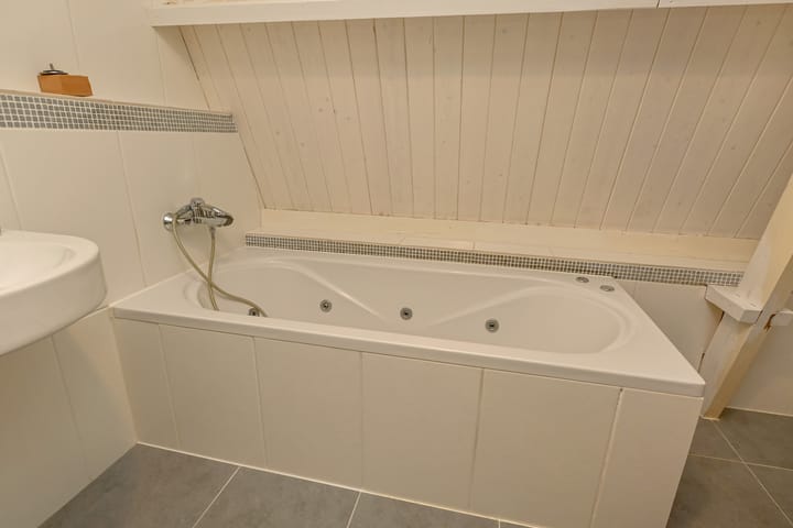 Photo 36 of Nassaustraat 3