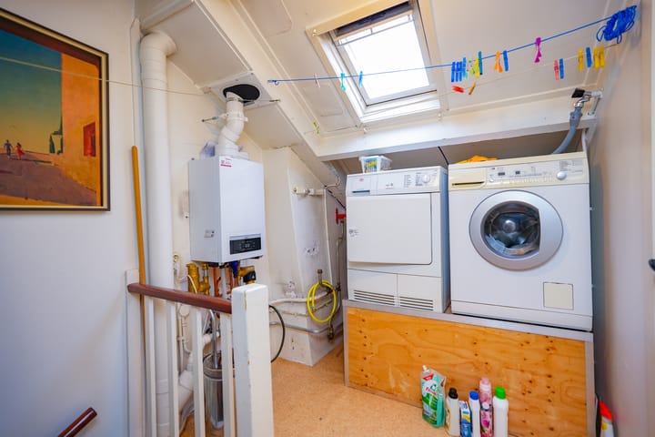 Photo 31 of Bredestraat 40