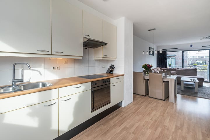 Photo 8 of Van Pomerenvaart 13