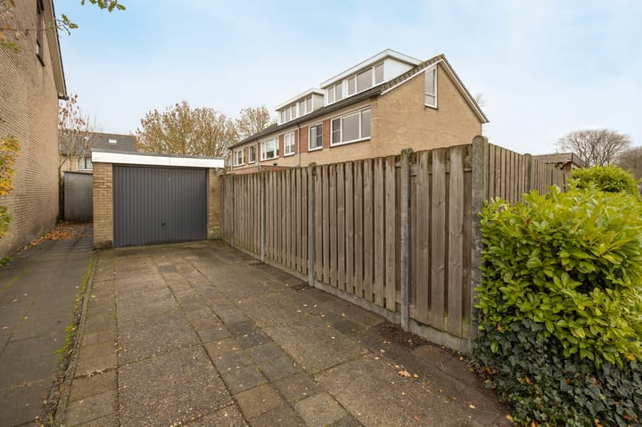 Photo 39 of Van Aerthof 1