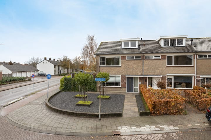 Photo 40 of Van Aerthof 1