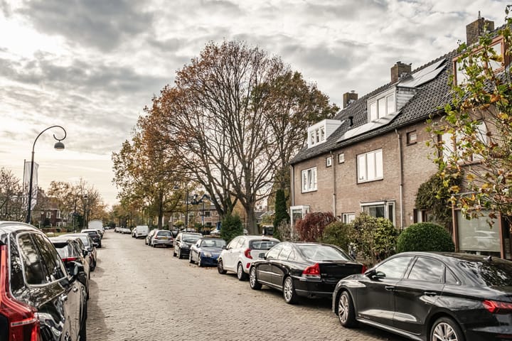 Photo 33 of Helmlaan 7