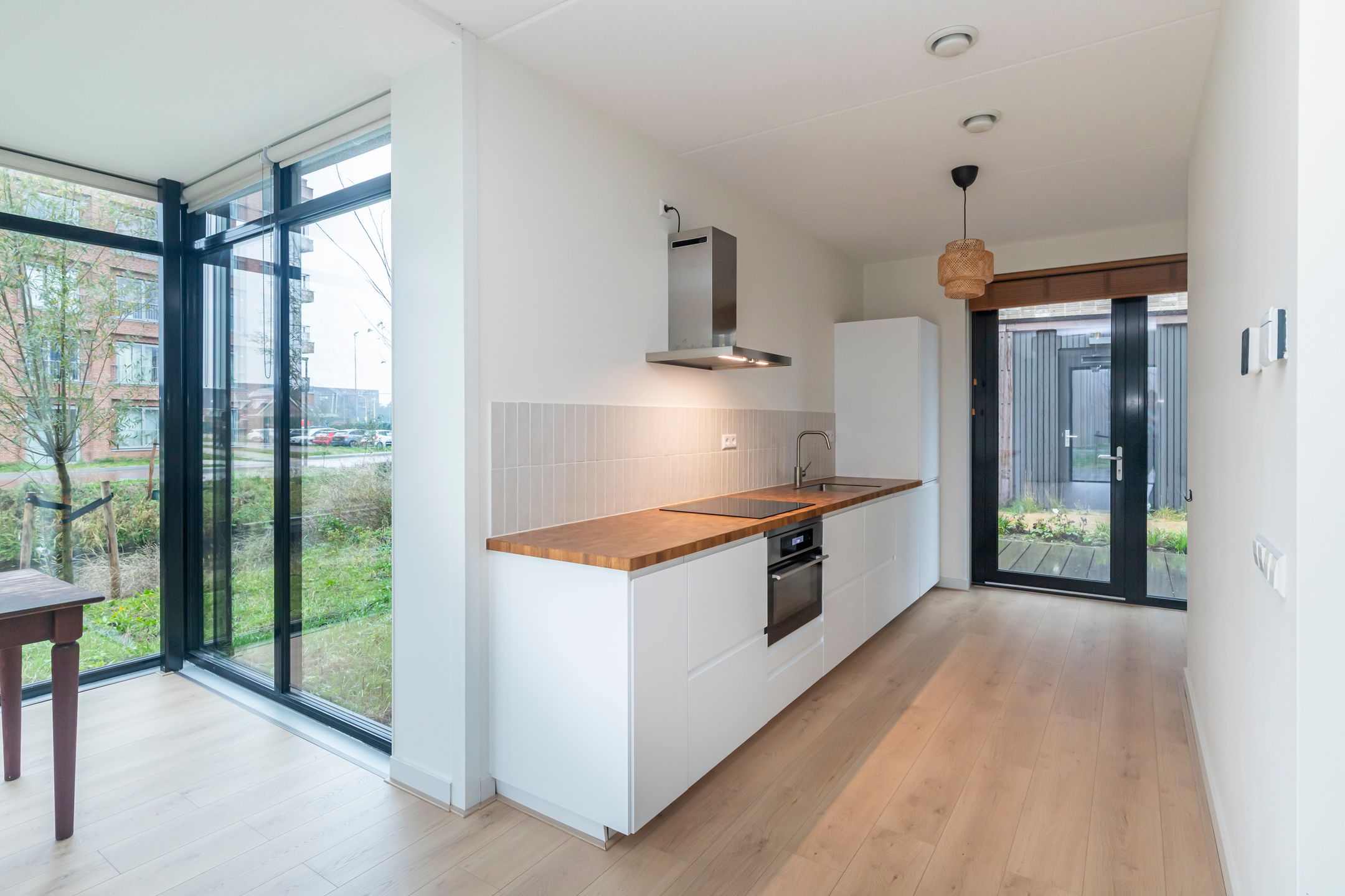 Photo 12 of Ellen Warmondhof 6