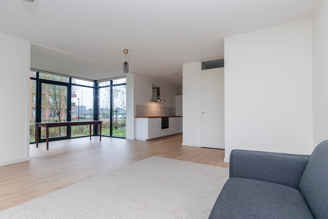 Photo 16 of Ellen Warmondhof 6