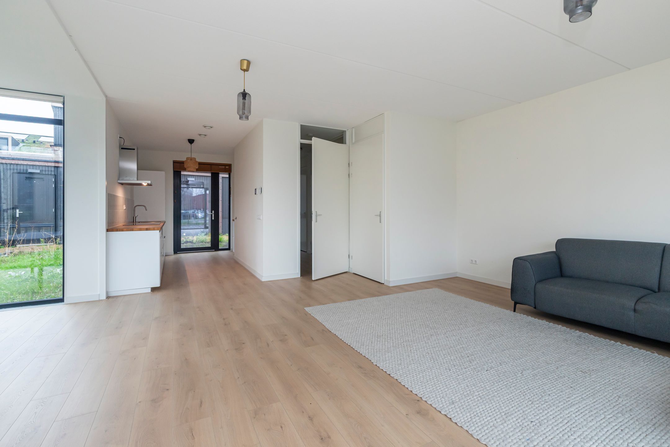 Photo 18 of Ellen Warmondhof 6