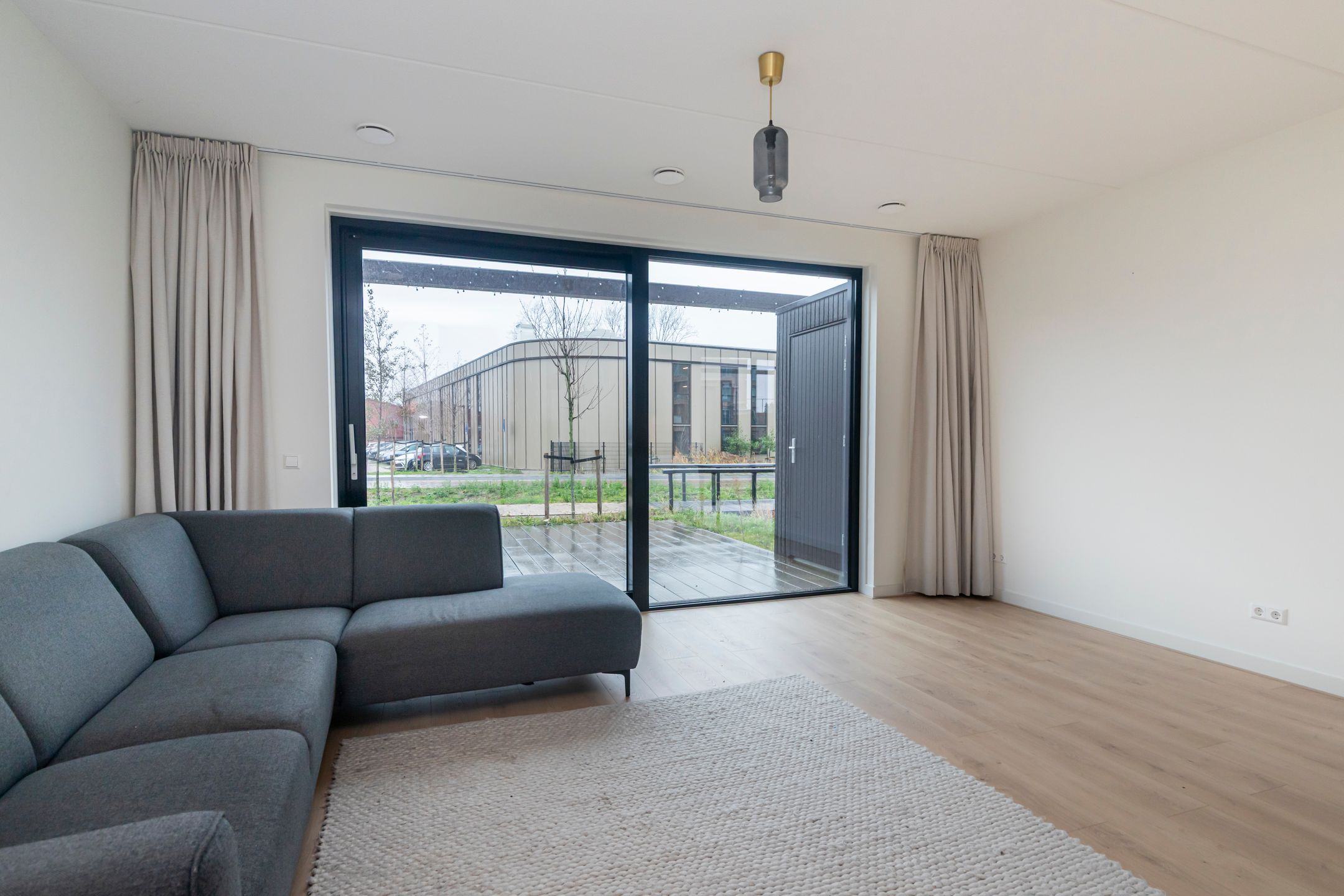 Photo 21 of Ellen Warmondhof 6