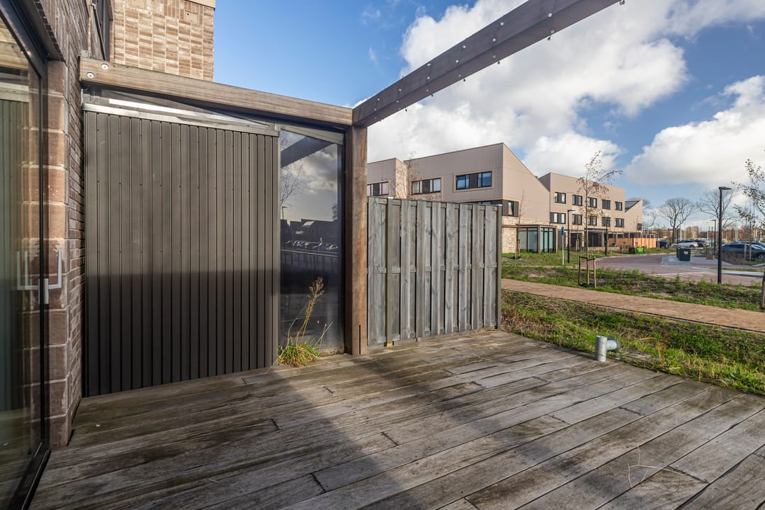 Photo 22 of Ellen Warmondhof 6