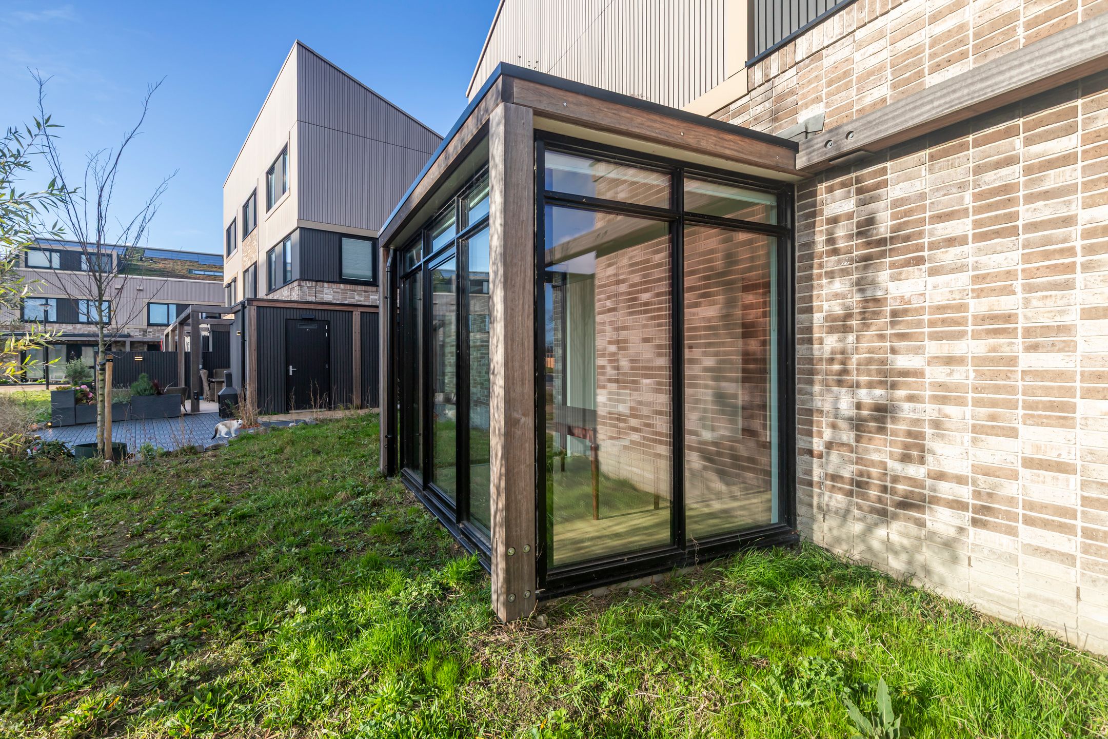 Photo 27 of Ellen Warmondhof 6