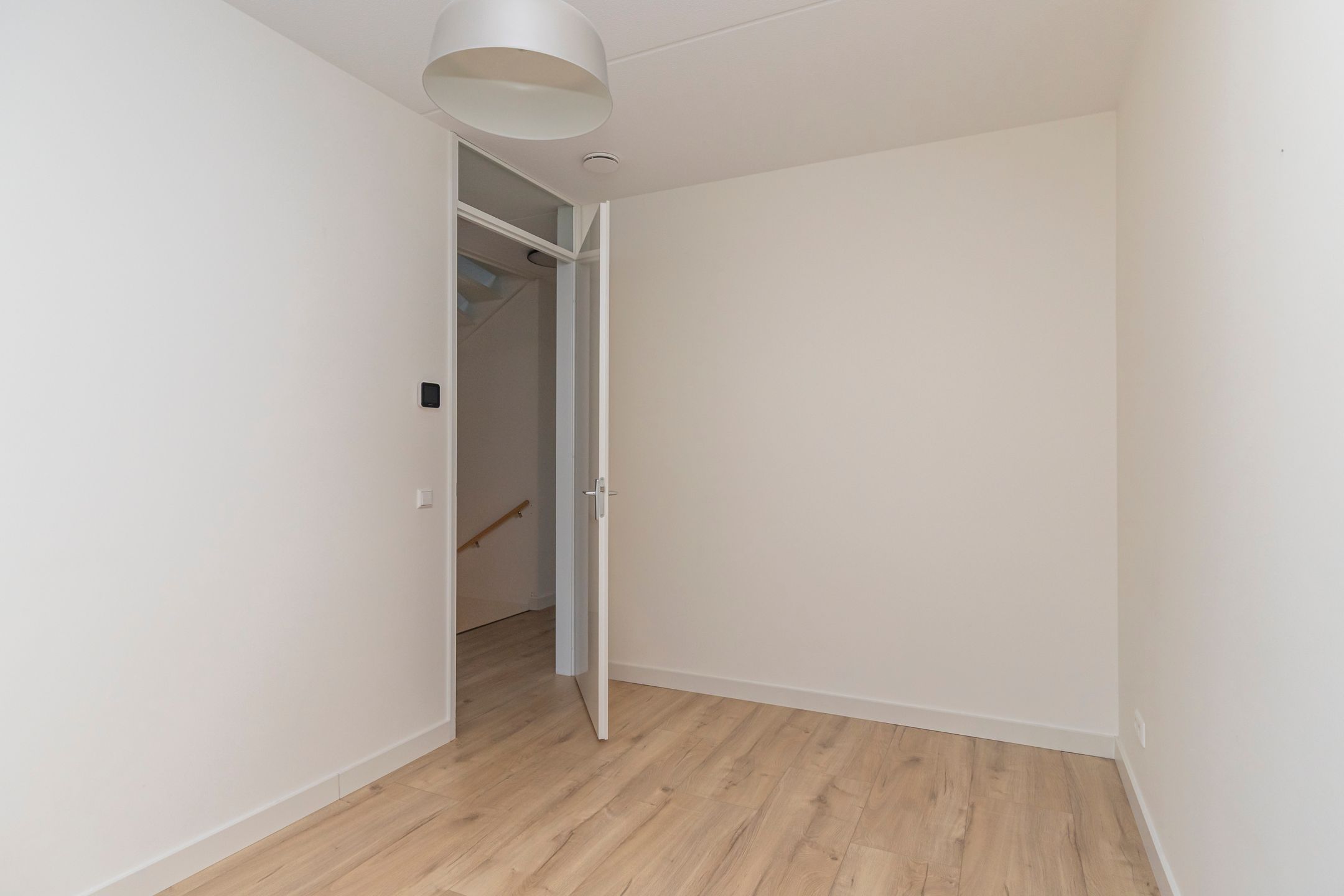 Photo 36 of Ellen Warmondhof 6