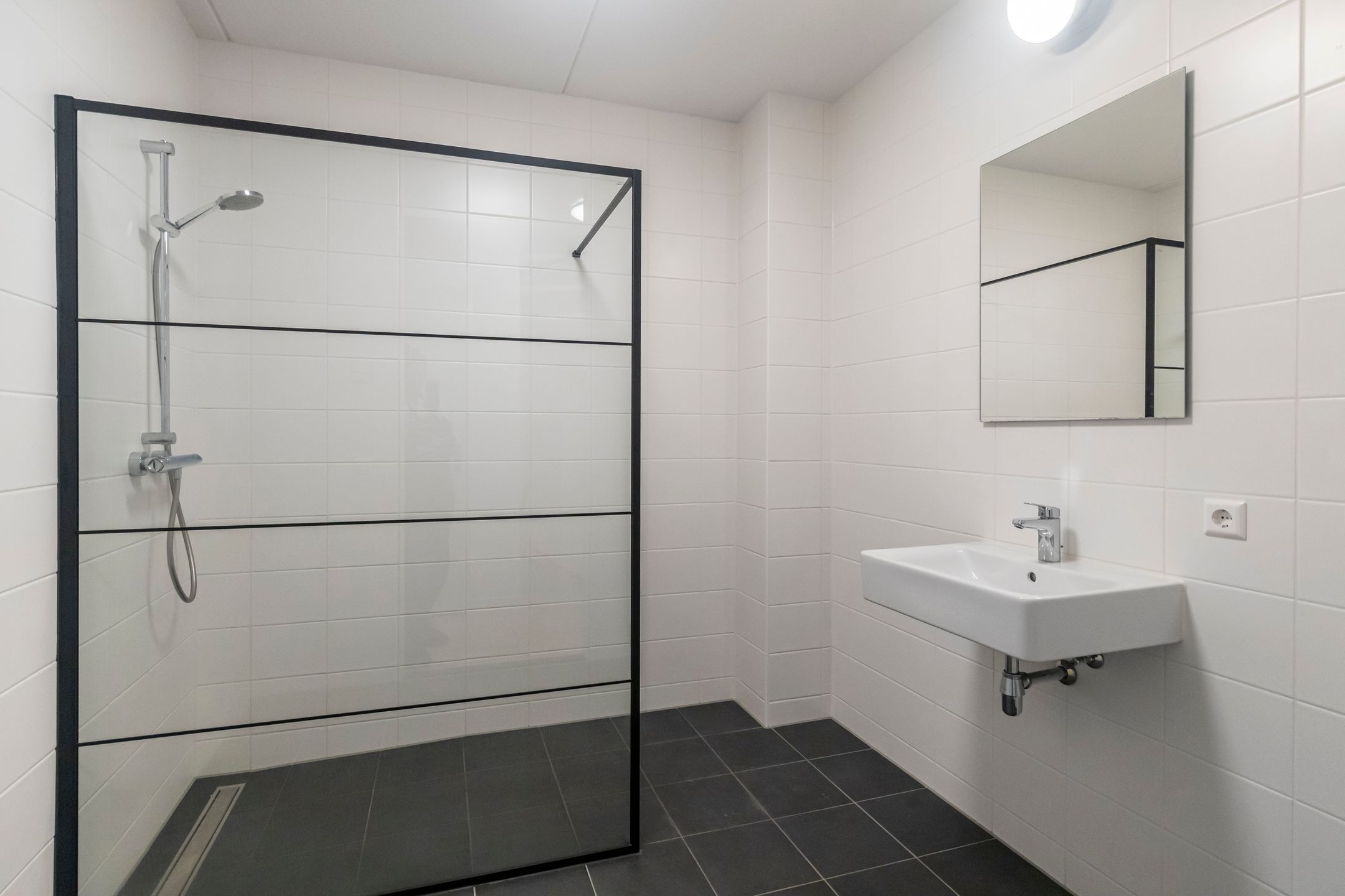 Photo 42 of Ellen Warmondhof 6