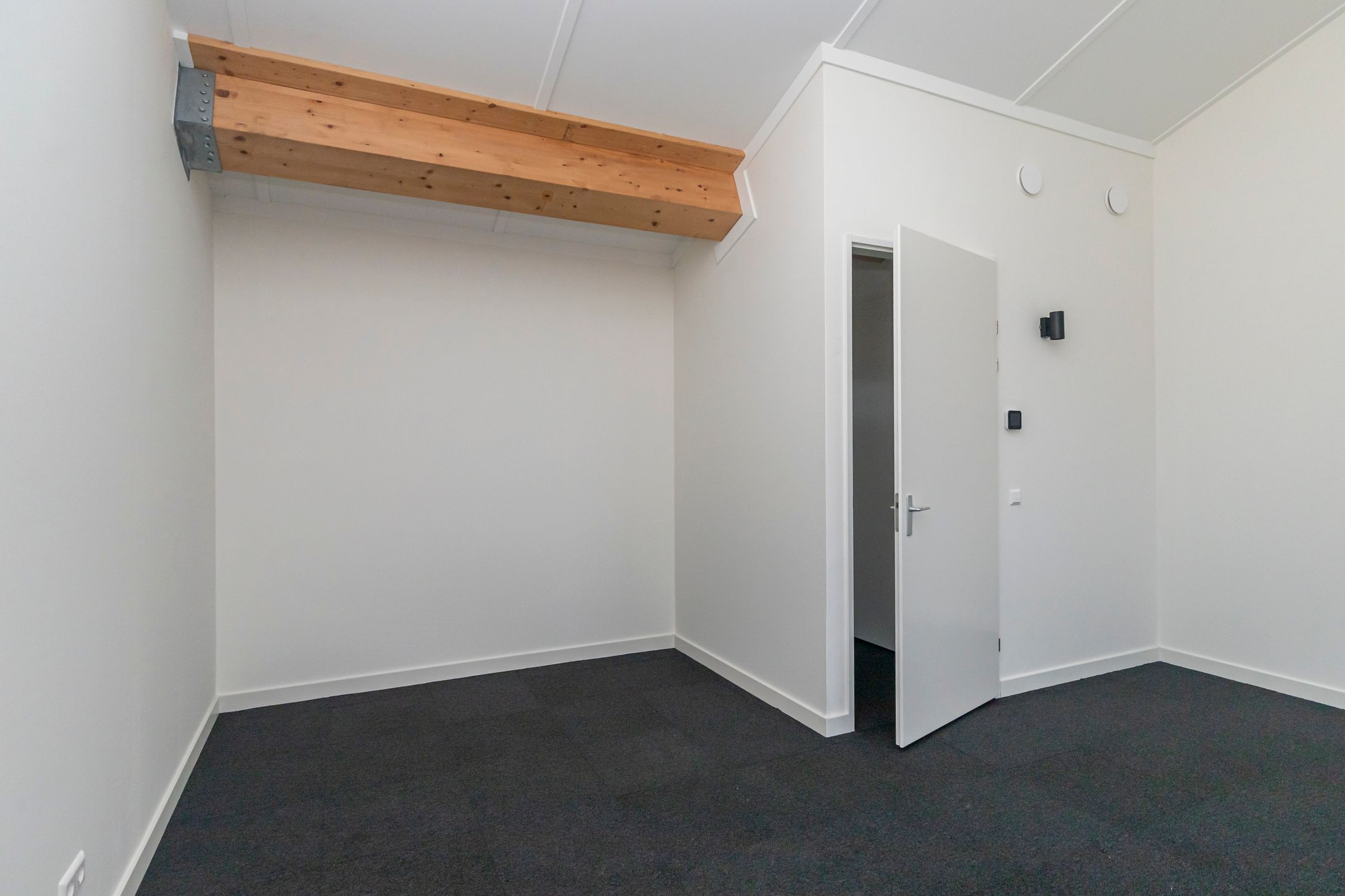 Photo 45 of Ellen Warmondhof 6