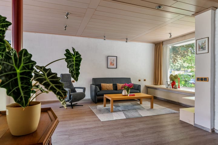 Photo 12 of Van de Hulstlaan 34