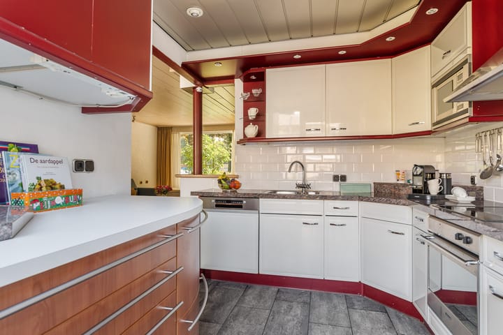 Photo 24 of Van de Hulstlaan 34