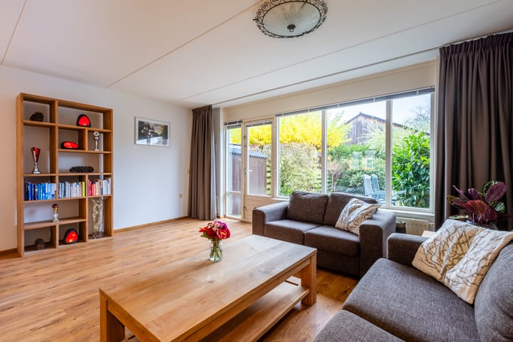 Photo 2 of Wagenmaker 5