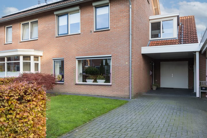 Photo 3 of van Loostraat 6