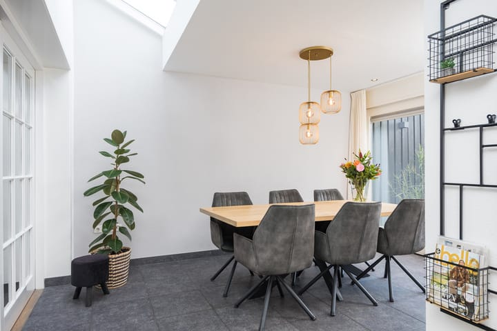 Photo 12 of van Loostraat 6